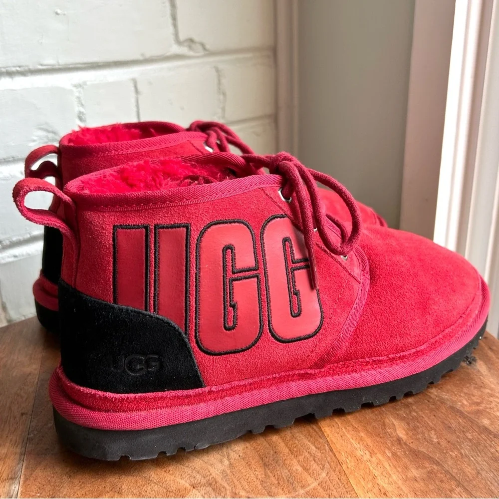 UGG Men's Neumel Graphic Outline Chukka Boot‎ Samba Red/Black Suede 8